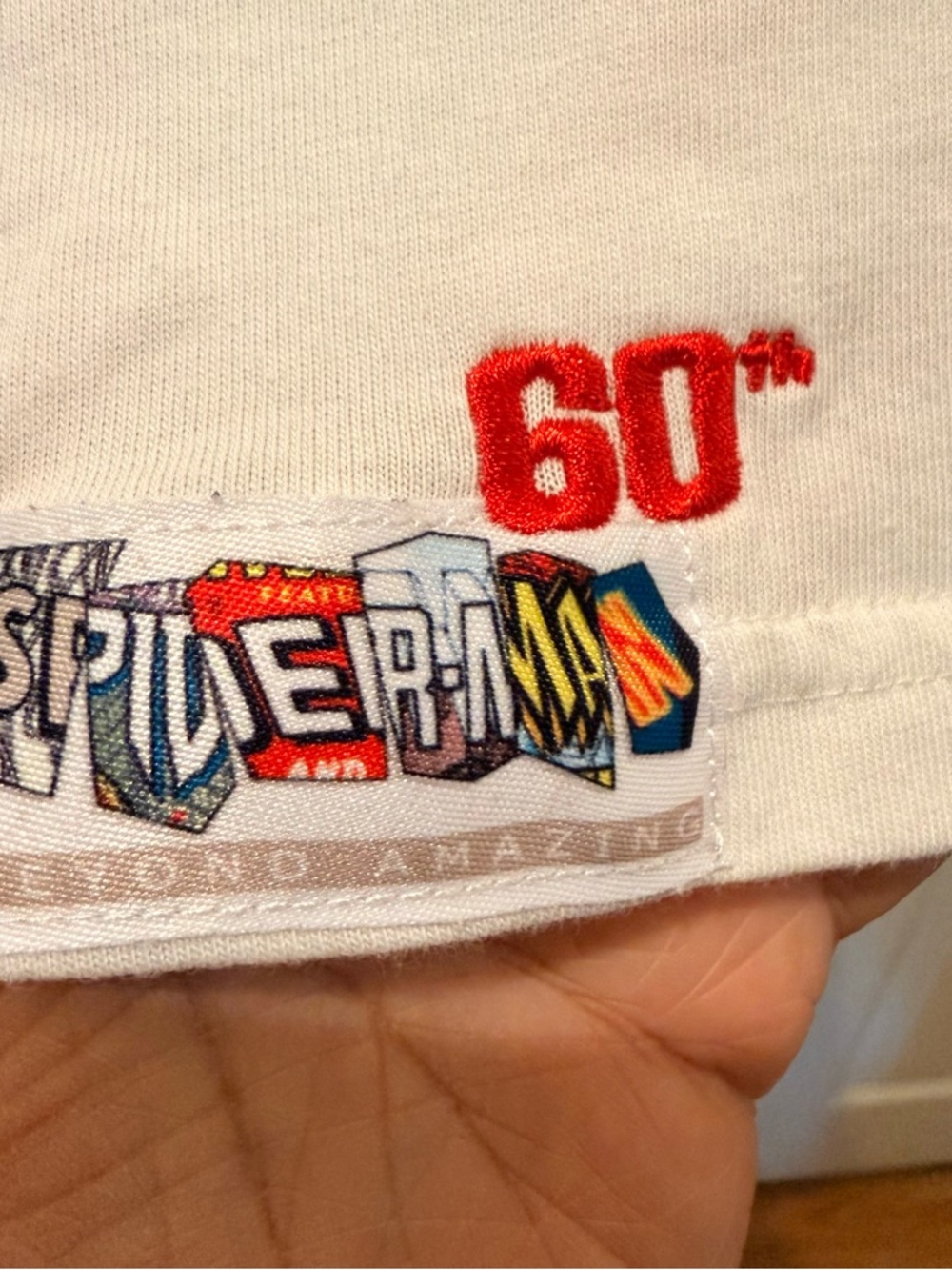 Marvel Women' Spider-Man 60th anniversary-White & Red cropped Tee 3X - Picture 5 of 7